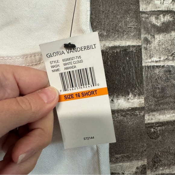 NWT Gloria Vanderbilt Amanda Jeans Classic fit Tapered leg Mid rise White - Picture 5 of 11